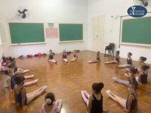 Ballet Clássico - Alunas em aula